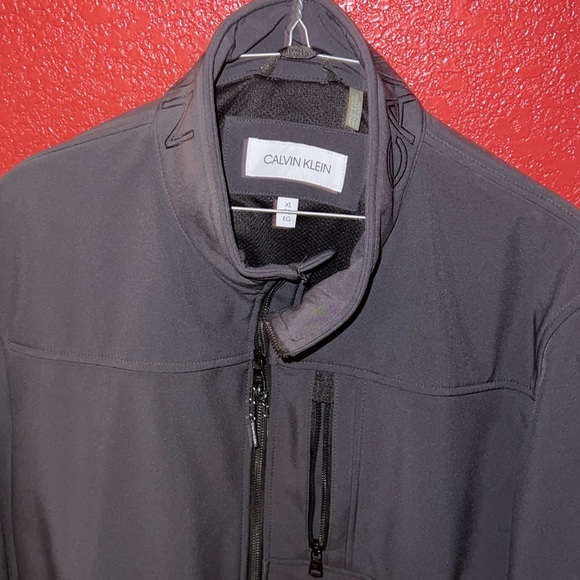 Calvin Klein
Modern Fit Softshell Jacket XL - Picture 2 of 5